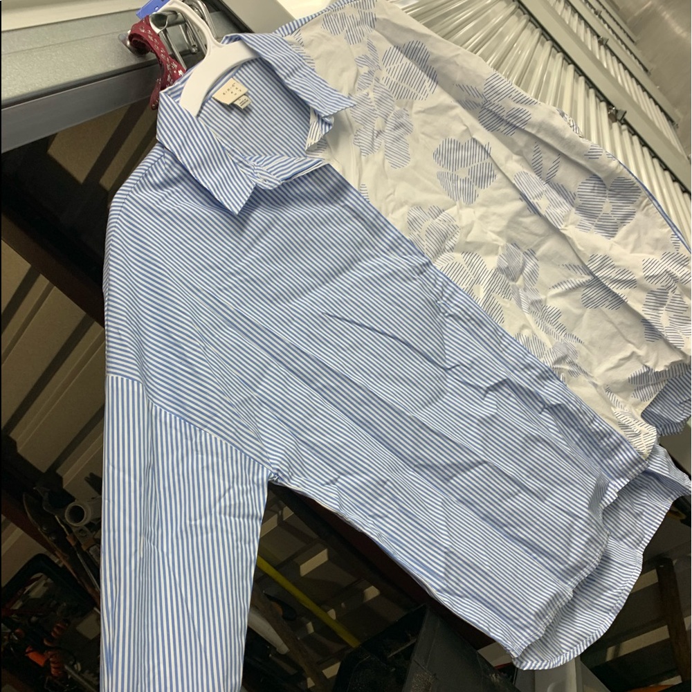 a•n•d  e a w y Dress shirt.